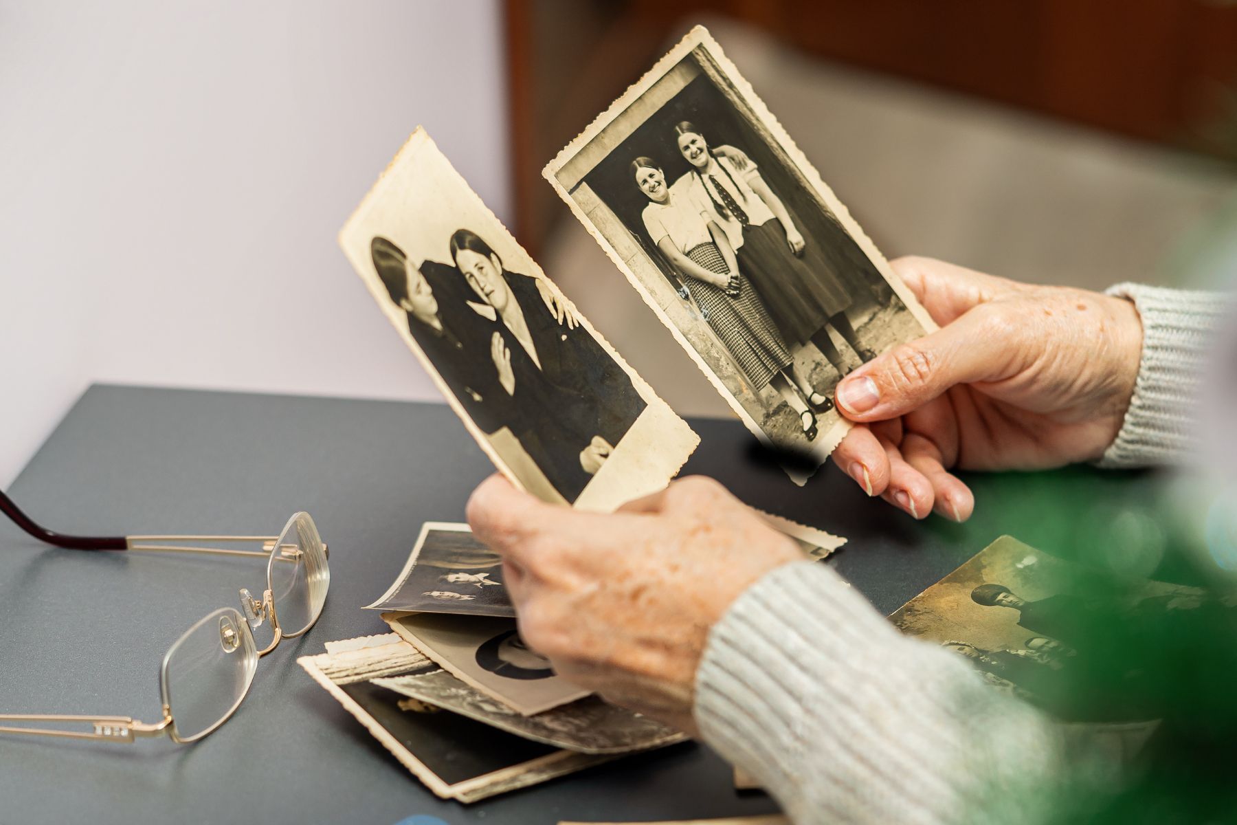 declutter parents photos