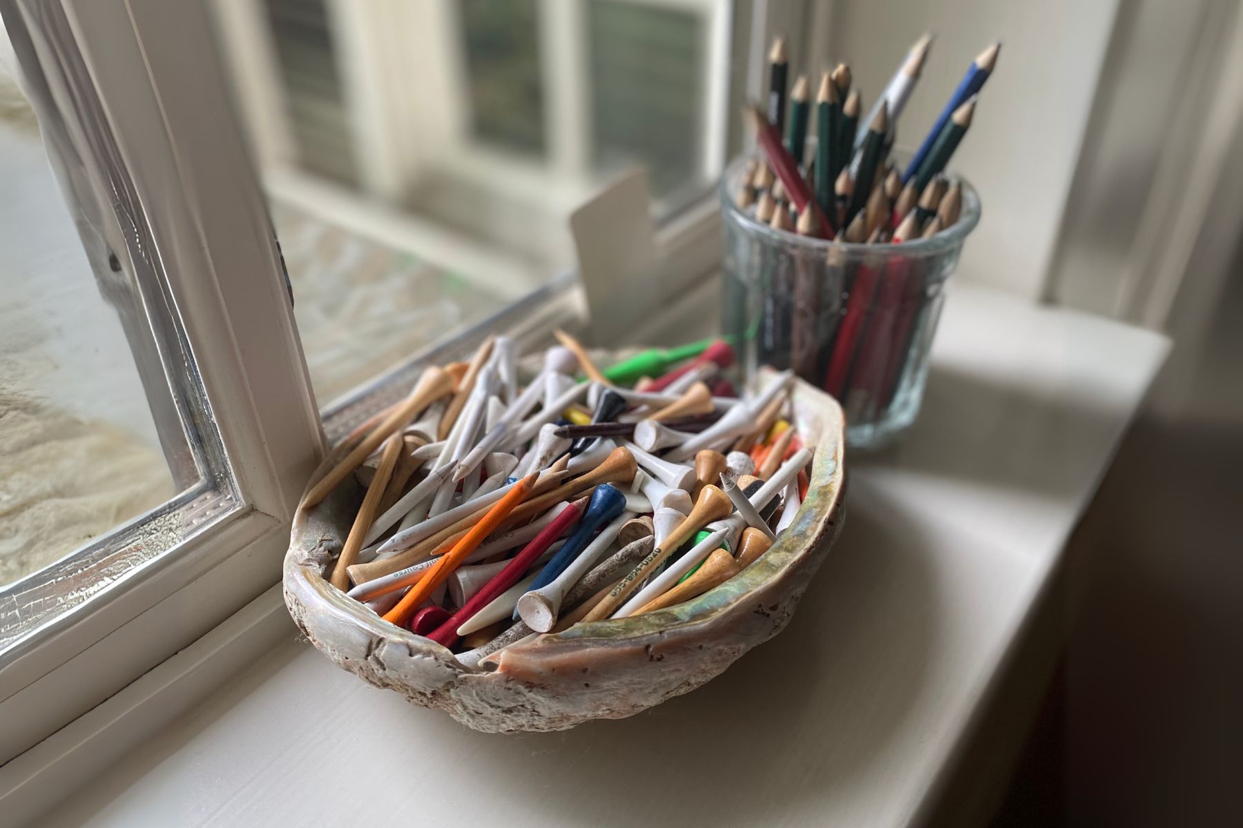 Golf tees & pencils