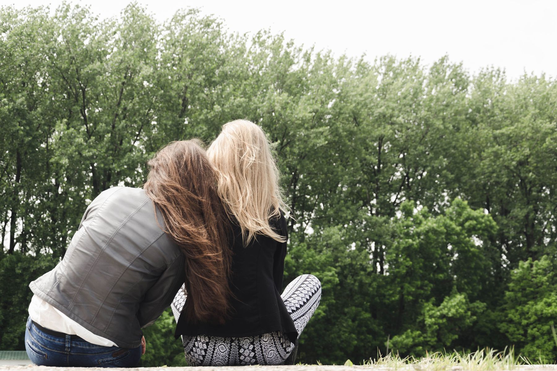 Decluttering your parents' home with your siblings